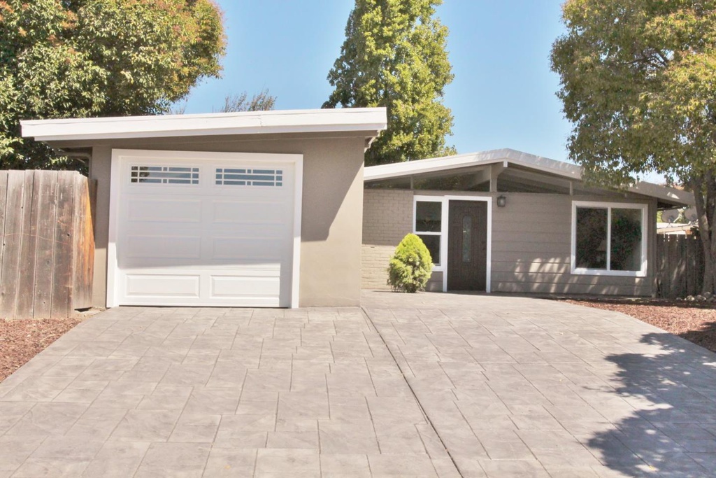 262 Velvetlake Drive